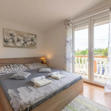 Three Bedroom Villa Debeljak